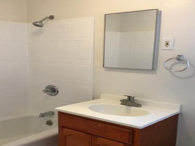 3074 Santa Ana St - Photo 3 of 6