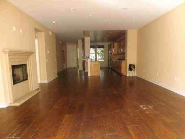 1555 Windshore Way - Photo 2 of 6