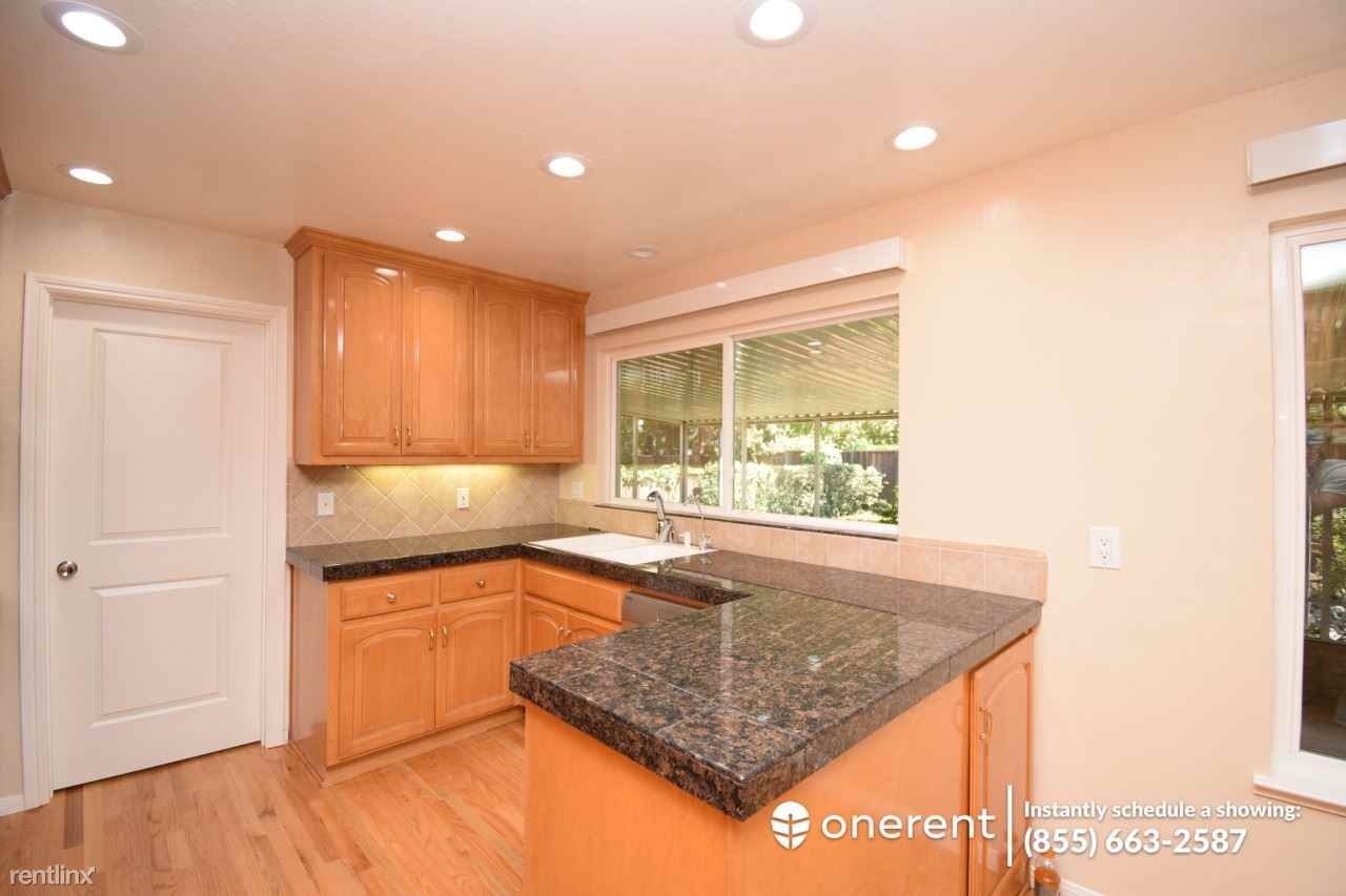 1488 Pine Grove Way - Photo 2 of 28