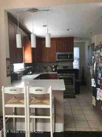 7 Oak Ave - Photo 2 of 19