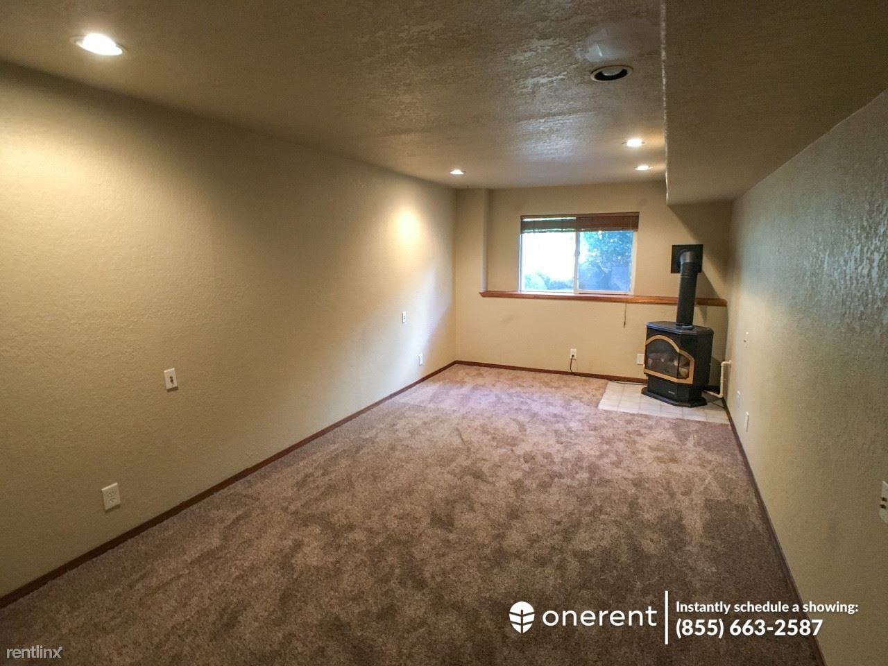 12233 NE 169th St - Photo 2 of 14