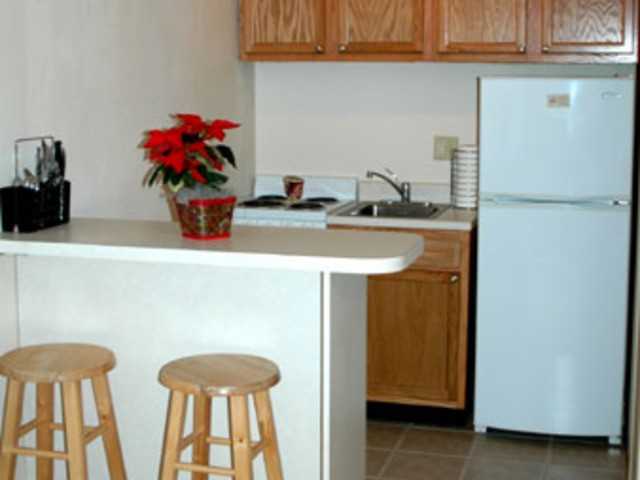 Hillcrest Apartments - Photo 3 of 4