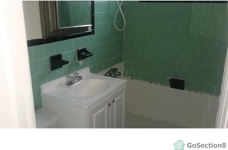 2315 NW 12th Ct - Photo 3 of 3