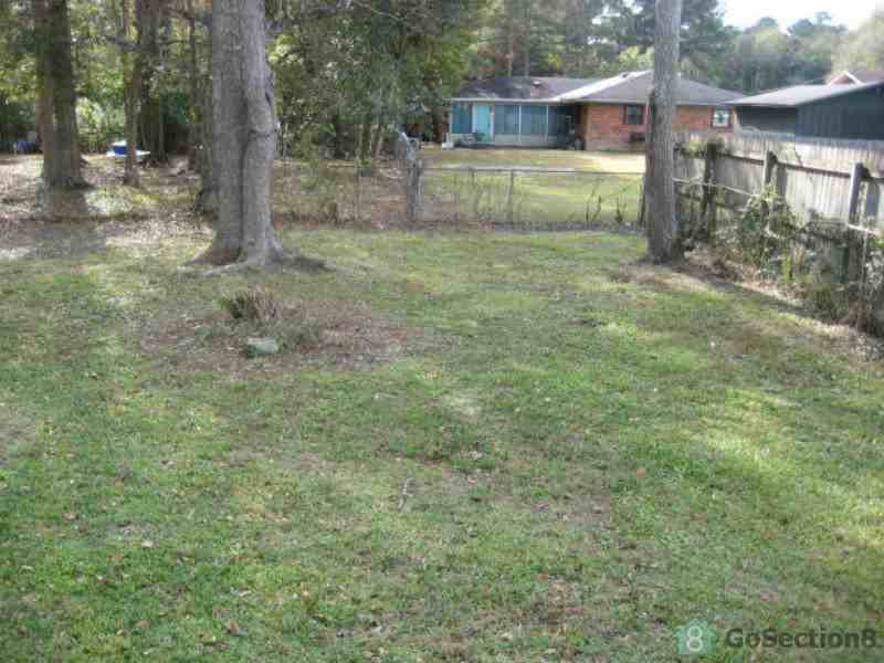 1407 Daytona Dr - Photo 3 of 7