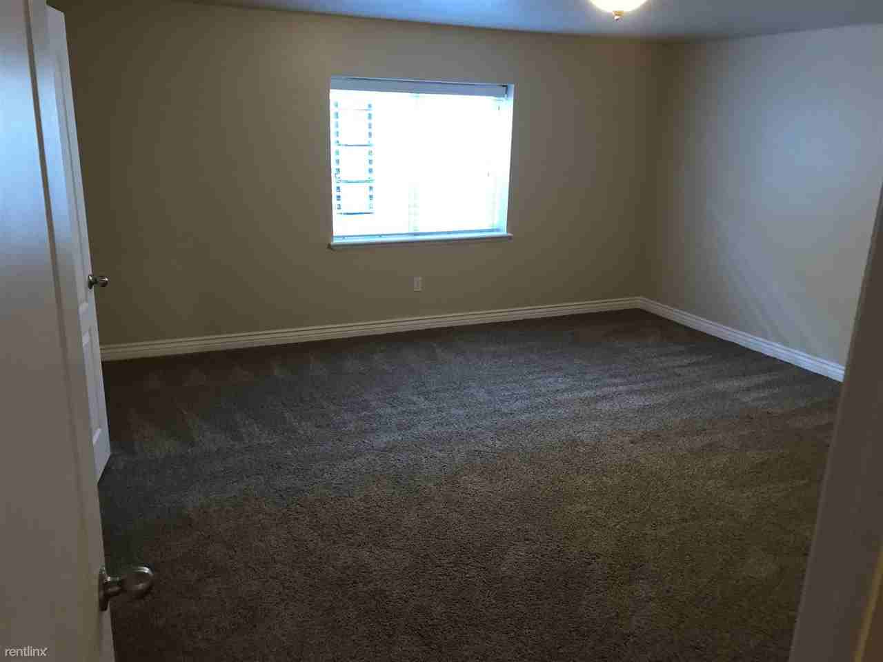 1811 E 1530 S - Photo 3 of 11