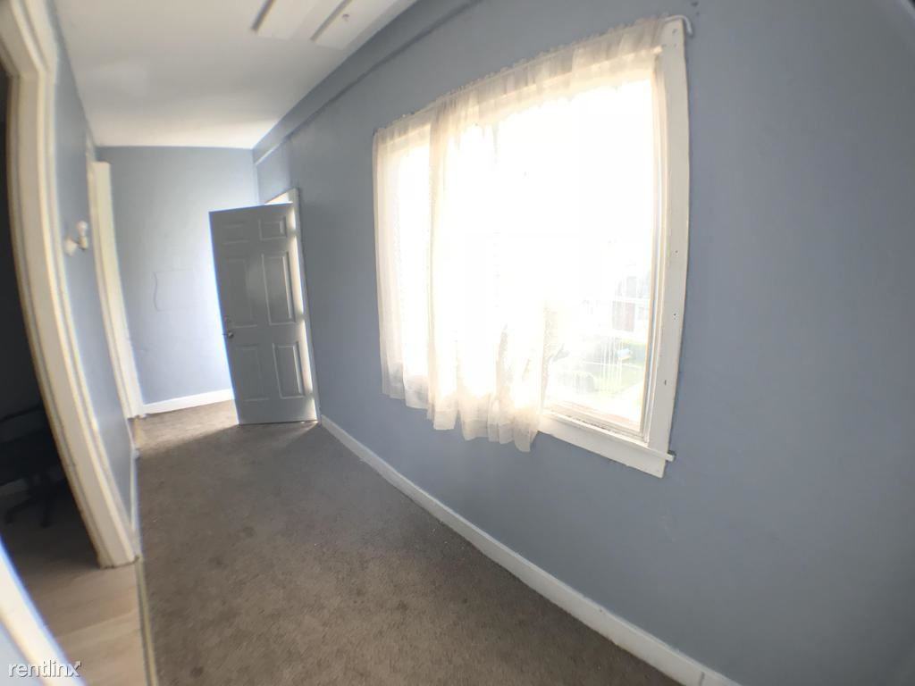 433 Walde St - Photo 2 of 10