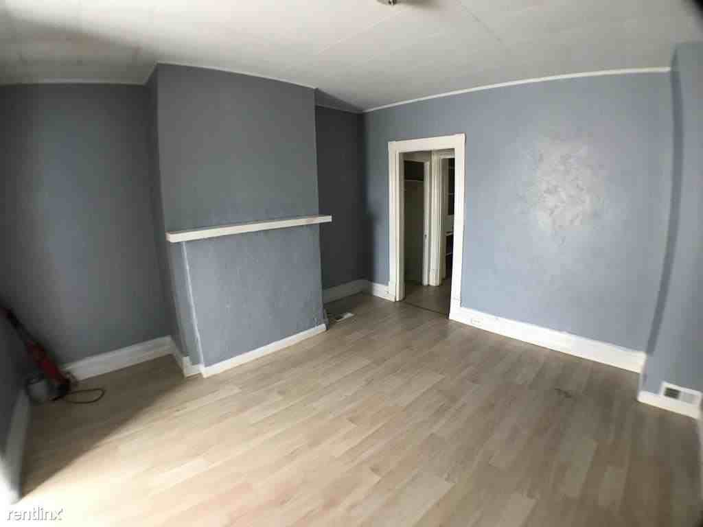 433 Walde St - Photo 3 of 10