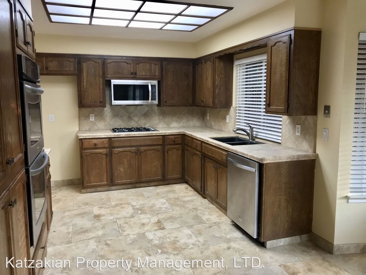 9426 Chisholm Way - Photo 3 of 18