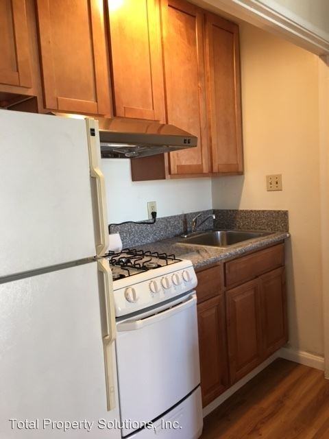 1213 San Pablo Ave #202 - Photo 2 of 10