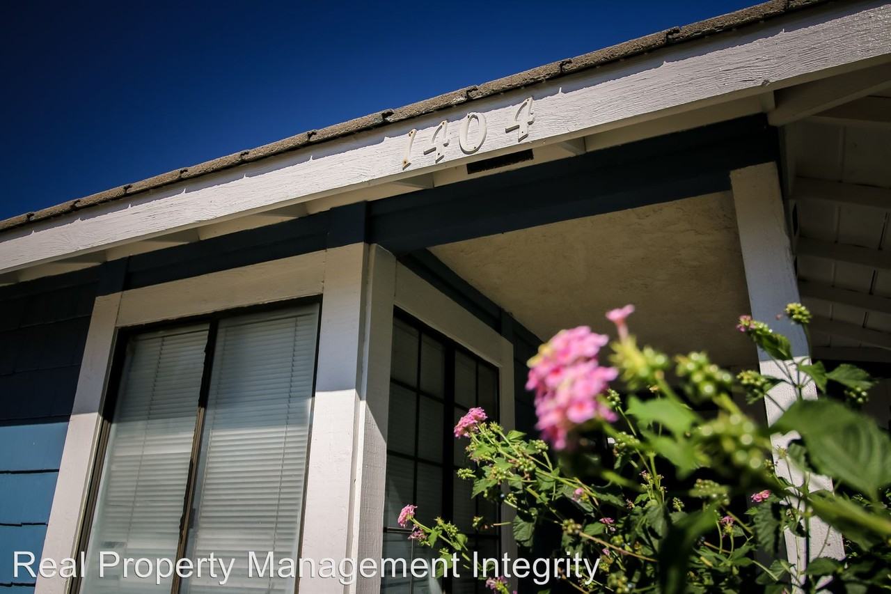 1404 W Orchard St - Photo 2 of 19