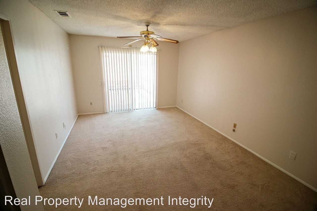 1404 W Orchard St - Photo 3 of 19