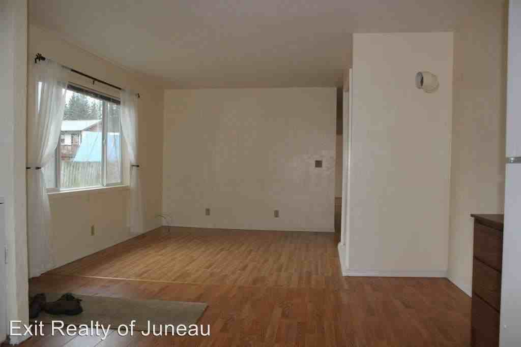 5851a Churchill Way - Photo 3 of 7