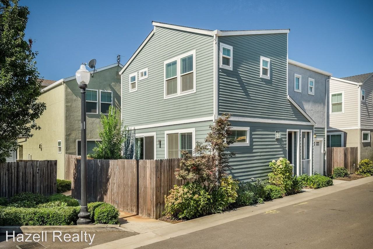 3420 Northside Row - Photo 2 of 23