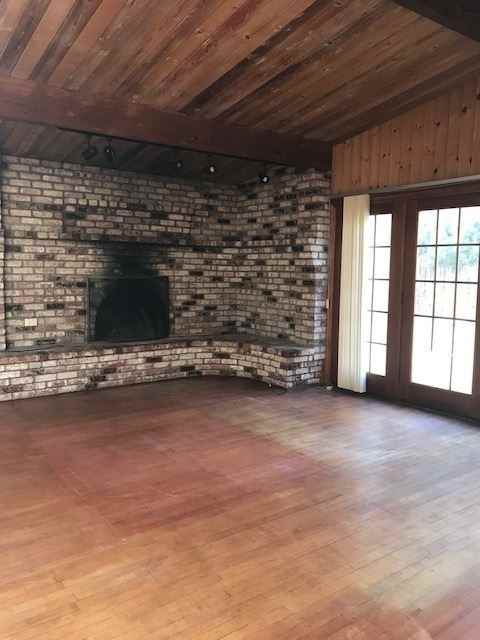 1425 Plumas Ave - Photo 3 of 5