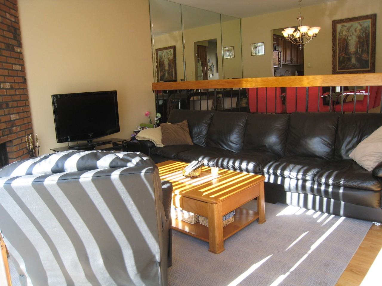 67 Arthur Ct - Photo 2 of 9