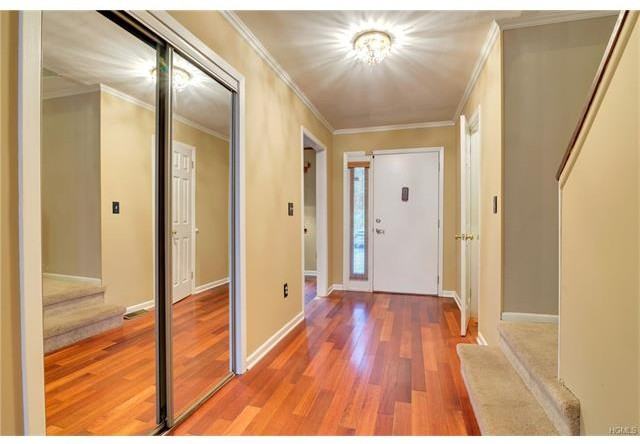 17 Linden Dr - Photo 3 of 29
