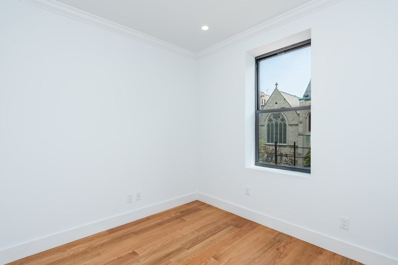 250 Washington Avenue #33RI