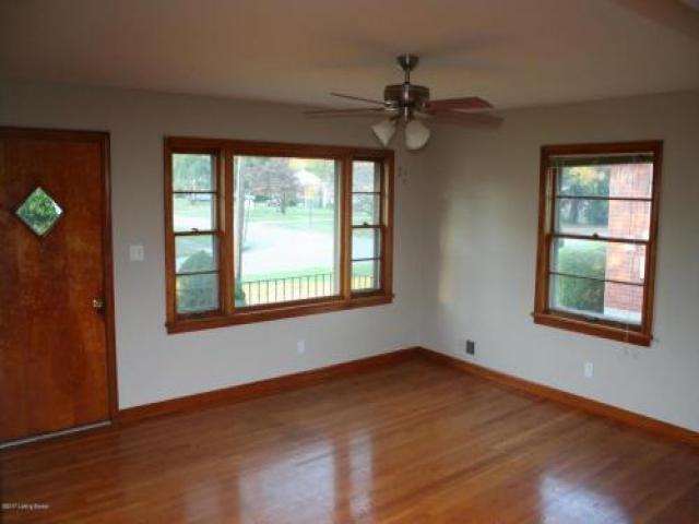 2543 Fureen Dr - Photo 2 of 6