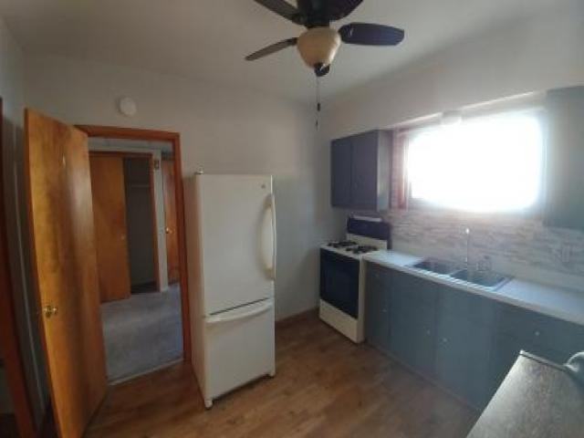 445 Market St - Photo 2 of 6