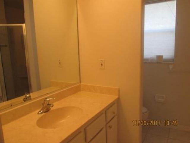 101 Victoria Ln - Photo 3 of 6