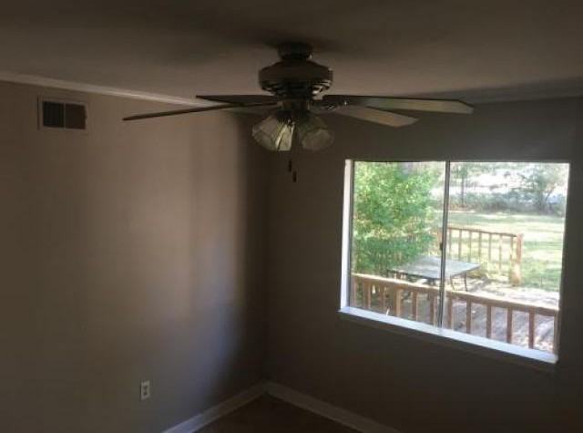 710 Montrose Ave - Photo 3 of 6