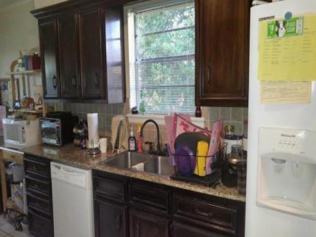 10604 E 30th St - Photo 2 of 6