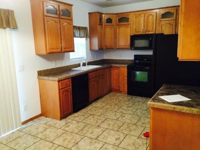 41 Des Moines Ave - Photo 2 of 6