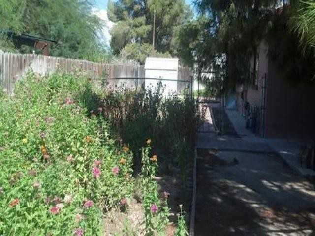 2844 N Venice Ave - Photo 3 of 6