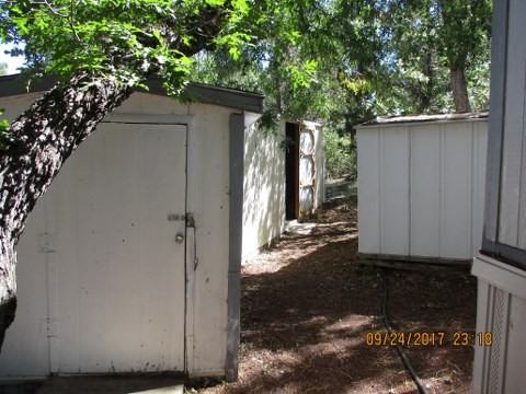 1061 S 9th Dr - Photo 2 of 11