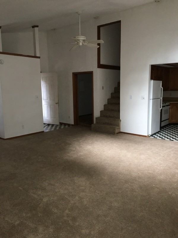 145 Howe St - Photo 2 of 12