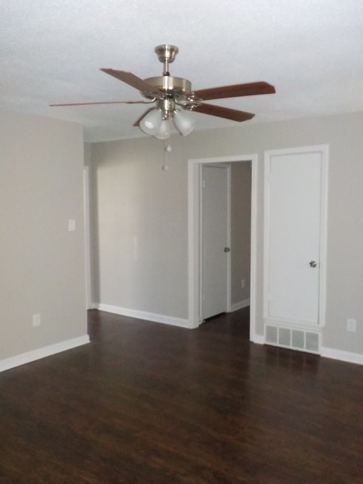 6304 Raleigh Lagrange Rd - Photo 2 of 8