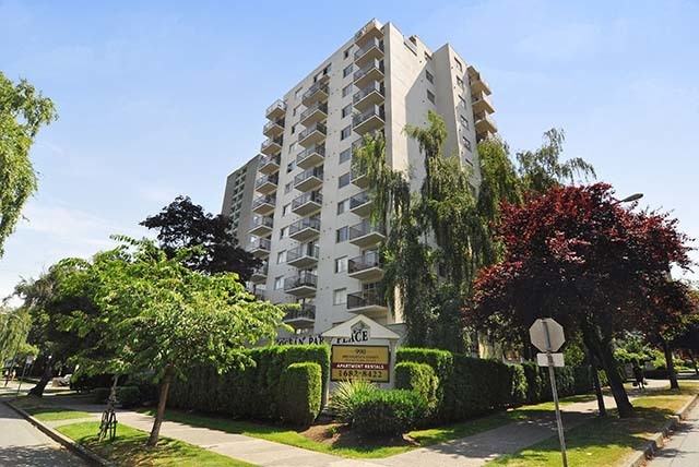 Ocean Park Place Apartments - Photo 2 of 10