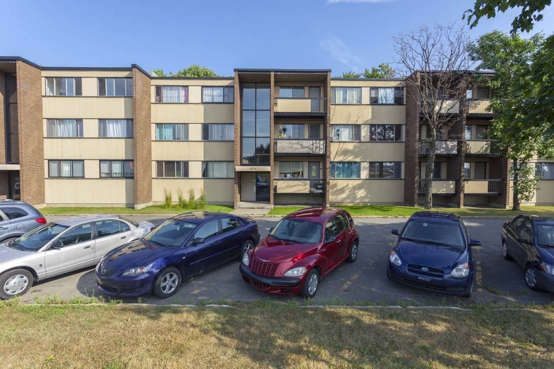 Jardin Des Seigneurs Apartments - Photo 2 of 10