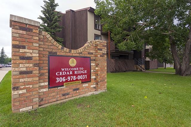 615 Confederation Drive Apartments - Photo 2 of 10