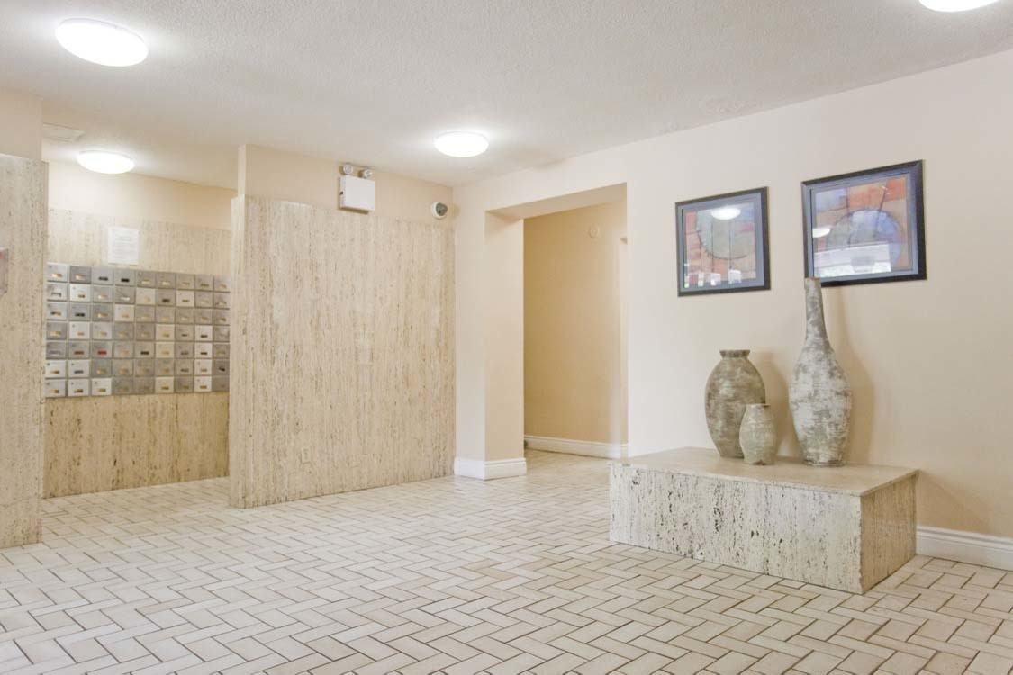 Morning Star Apartments 3420 Morning Star Dr, Mississauga, ON L4T 1X9