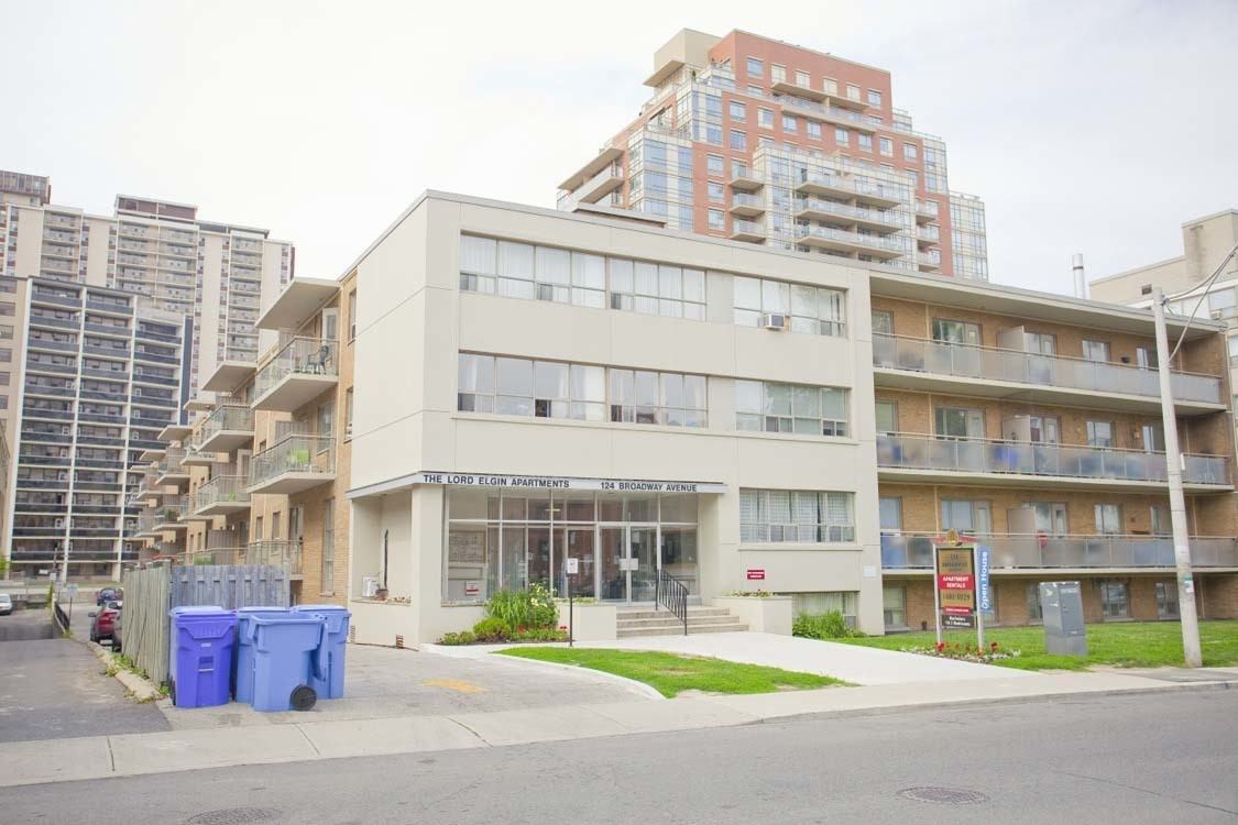 Broadway Apartments - Photo 2 of 10