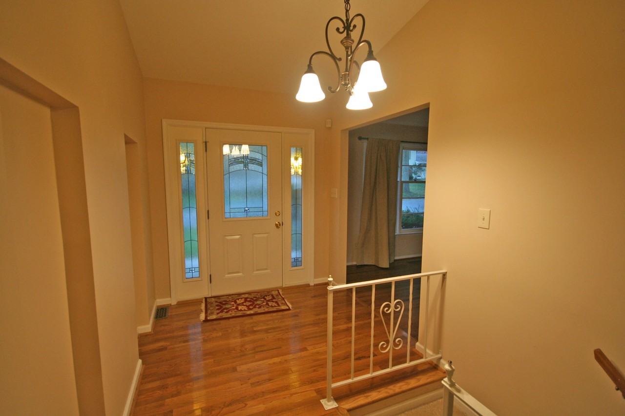 10506 William Tell Ln - Photo 2 of 43