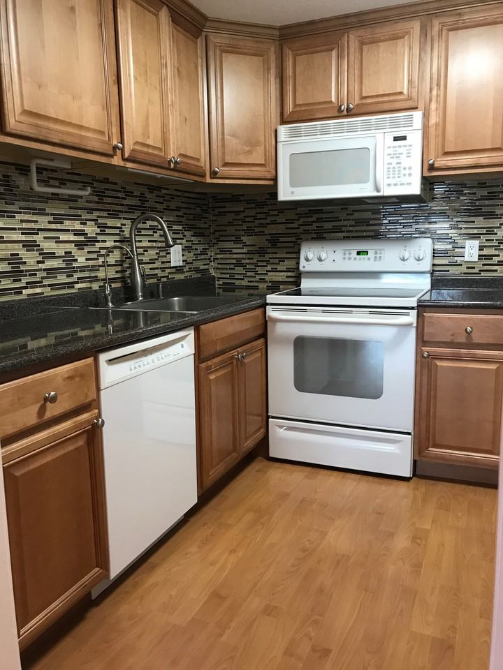 360 Neponset - Photo 2 of 10