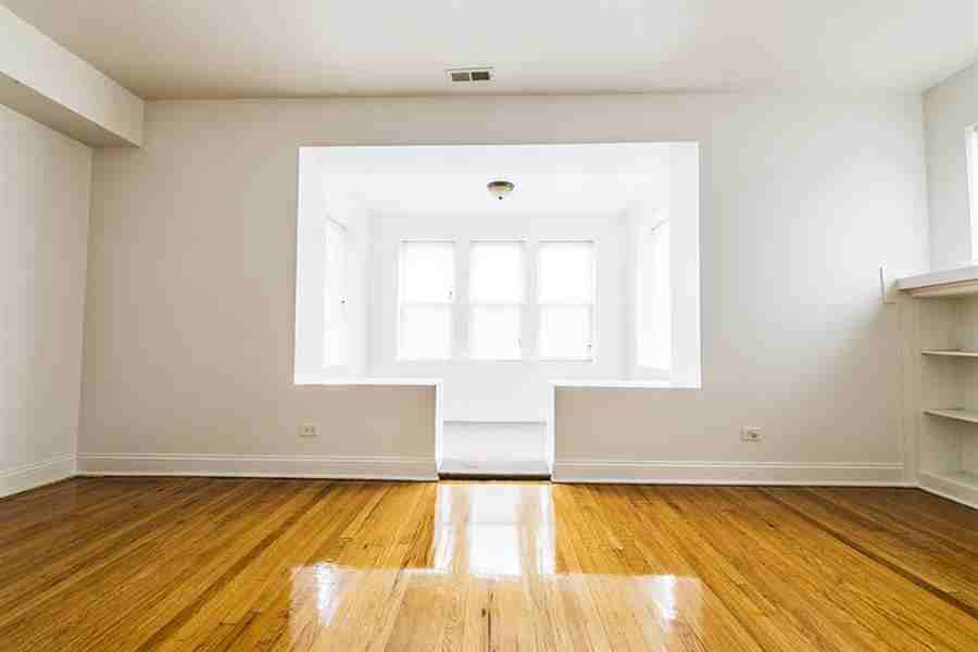 6954 S Calumet Ave - Photo 2 of 7