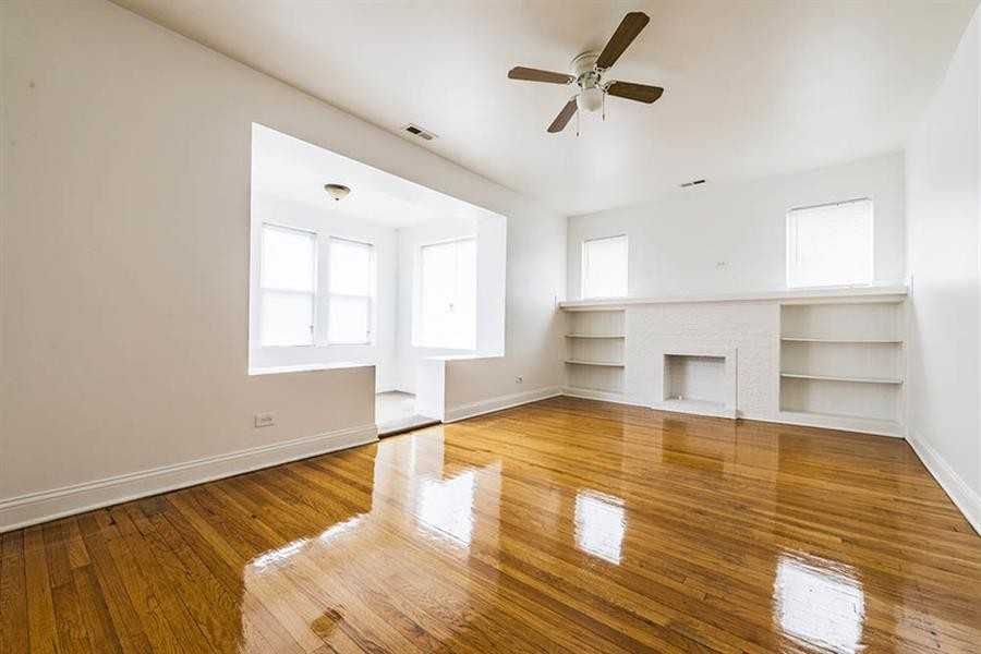 6954 S Calumet Ave - Photo 3 of 7