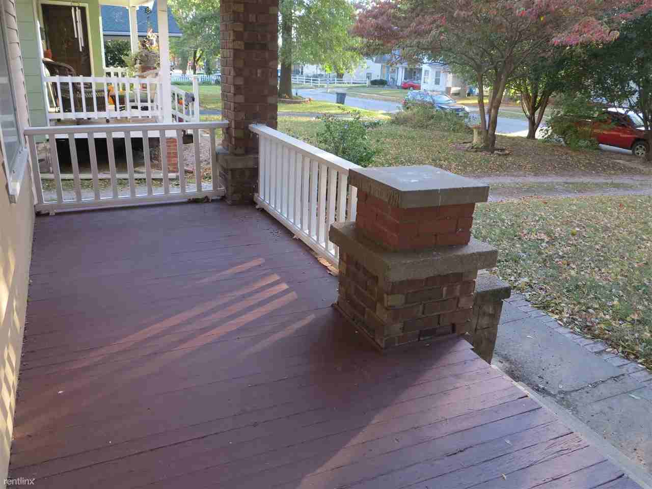 635 S Fuller Ave - Photo 2 of 21