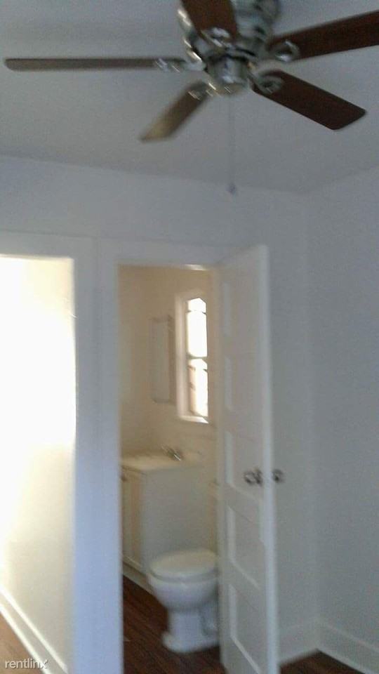 1924 3/4 Daly St - Photo 3 of 4