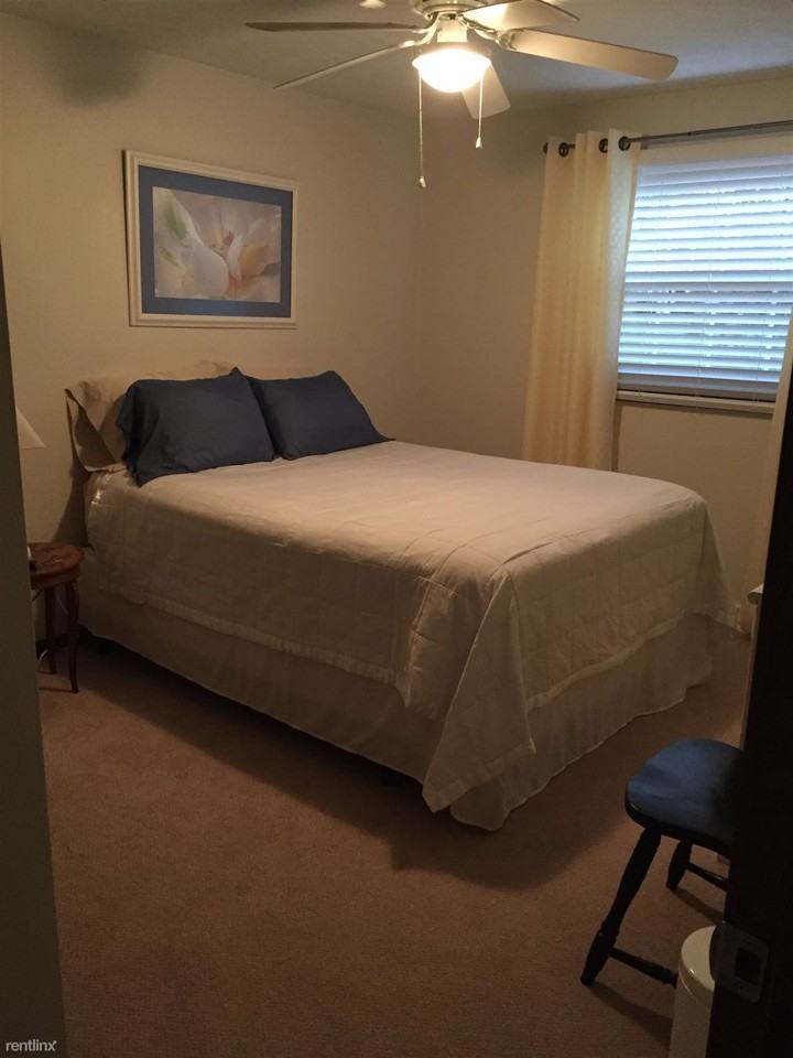 11015 Santa Fe Trail NE - Photo 3 of 7