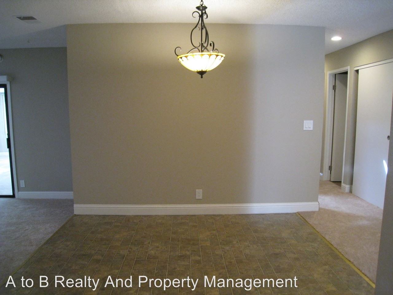 39 Chapelhaven Ct - Photo 3 of 15