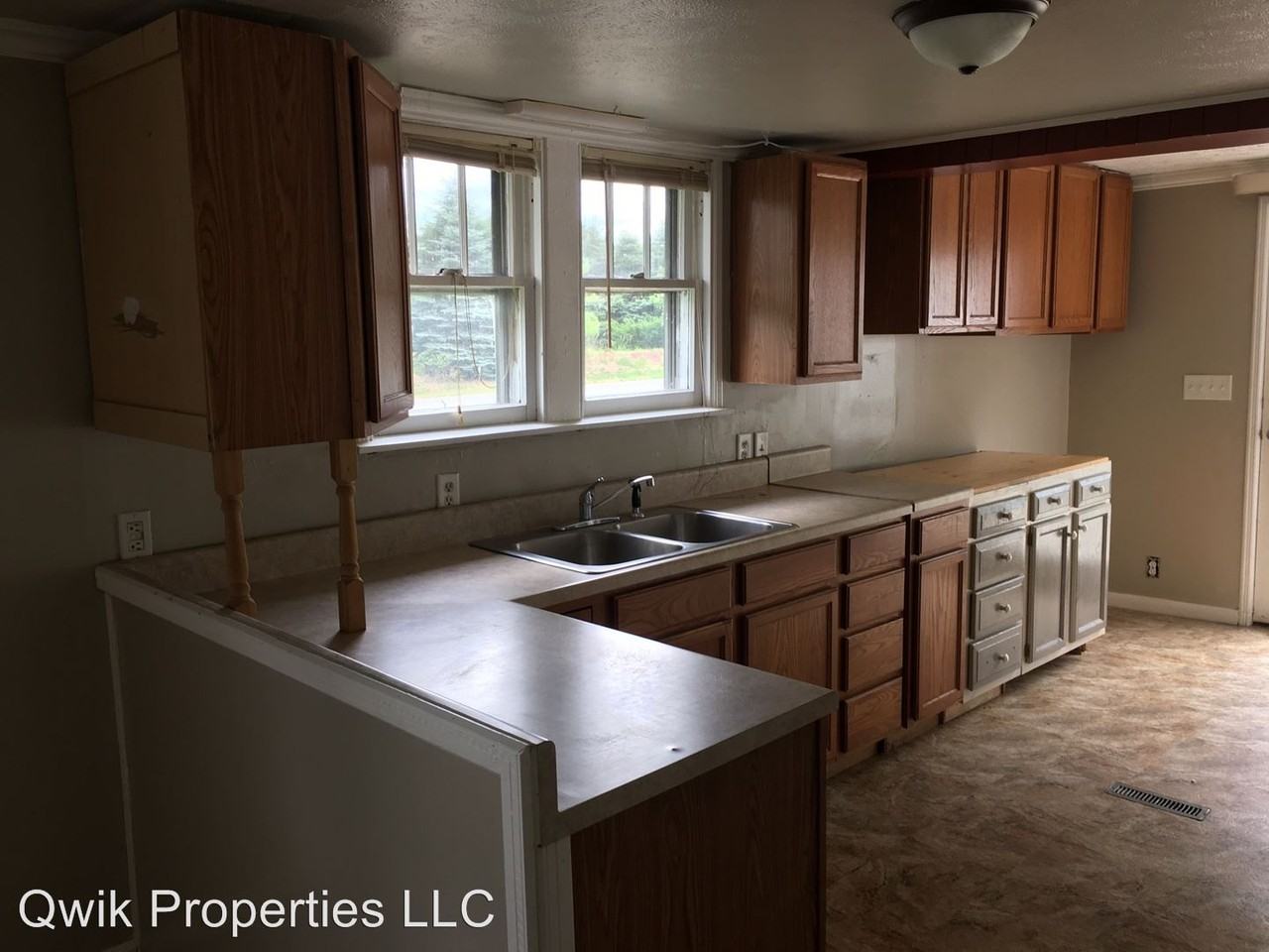 1987 US-421 - Photo 2 of 5