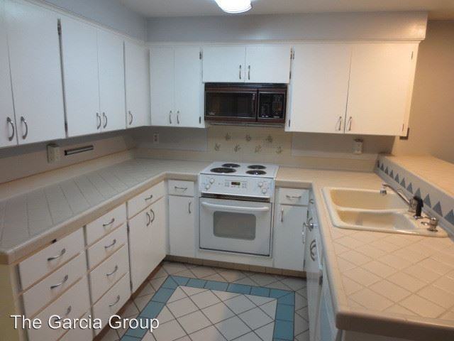 10139 SW 50th Ave - Photo 3 of 22