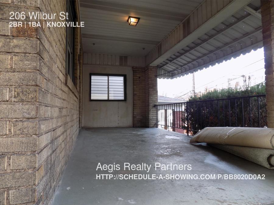 206 Wilbur St - Photo 3 of 21