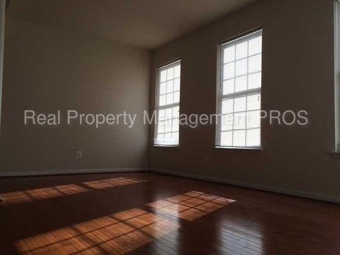 12008 Sorrel River Way - Photo 3 of 26