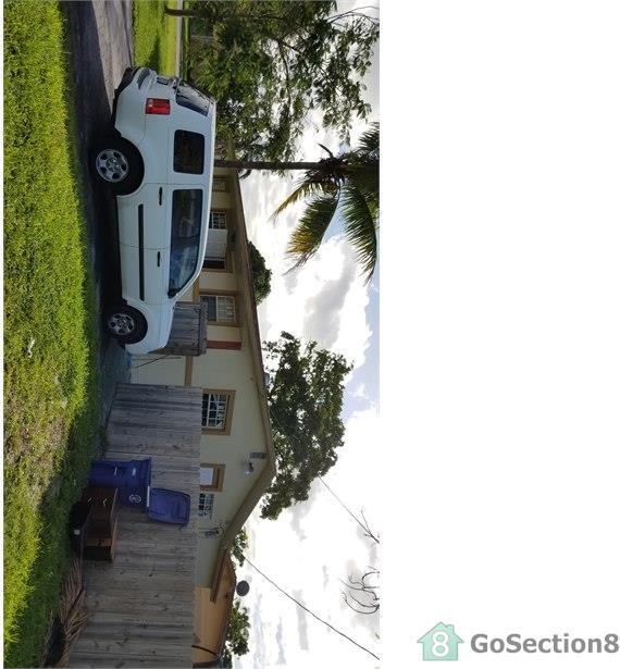 6101 SW 23rd St - Photo 3 of 8