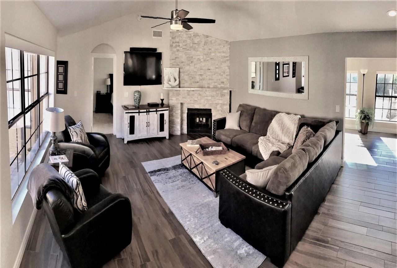 5725 E Monte Cristo Ave - Photo 2 of 6